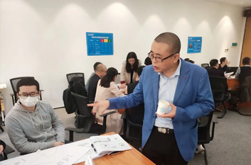 亿企商学结业典礼